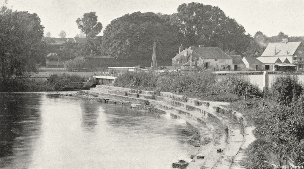 BERKS. Pangbourne Weir, Lock House 1897 old antique vintage print picture