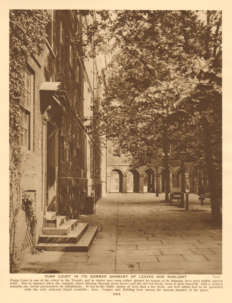 Pump Court in summer, Temple, London 1926 old vintage print picture