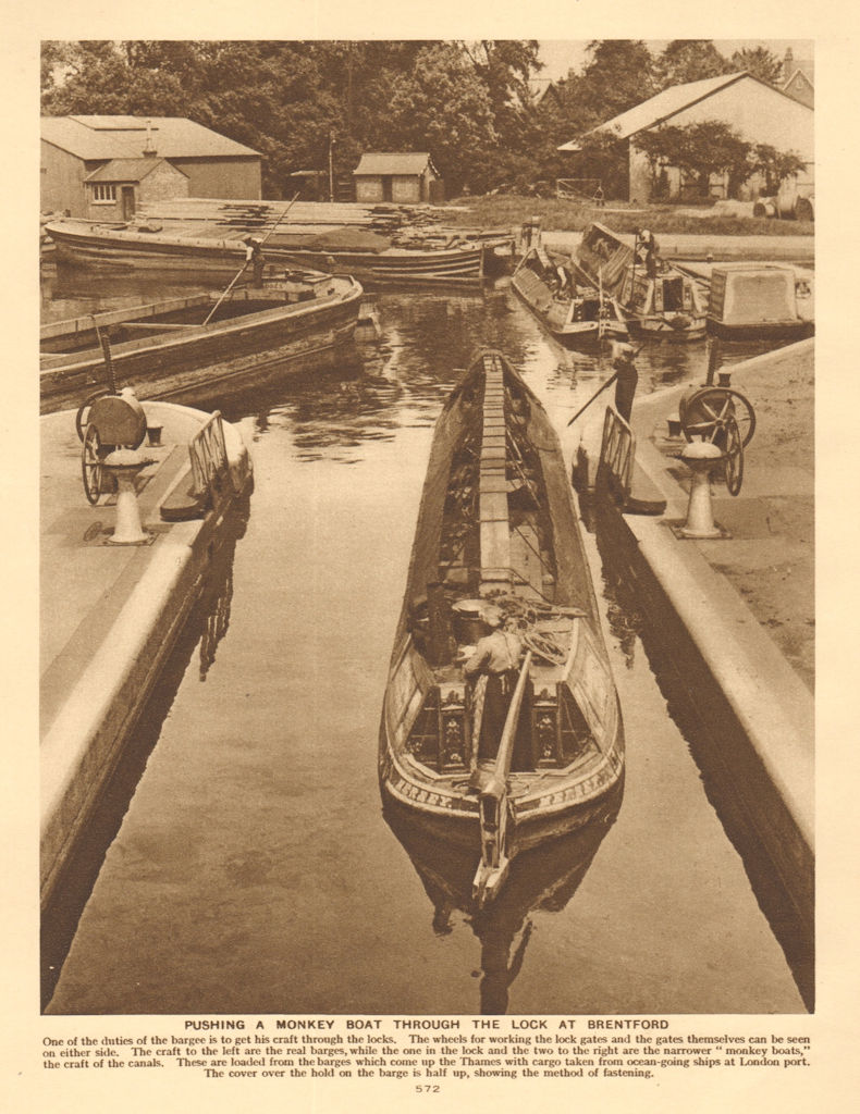 Pushing a monkey boat through the lock at Brentford. Canal boat 1926 old print