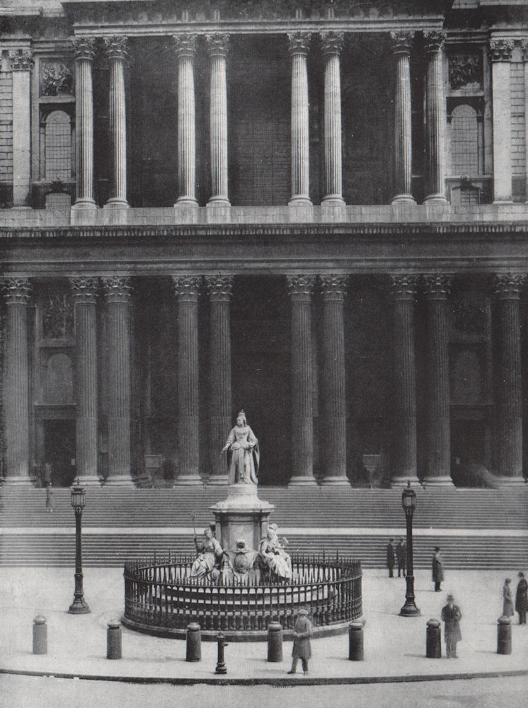 Associate Product Queen Victoria monument in front of St. Paul's Cathedral. E.O. HOPPÉ 1930