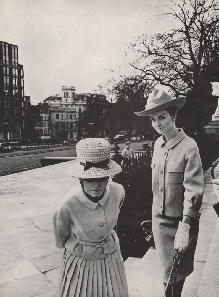 Women's fashion. Albert Memorial, London. London fashion. BRITISH VOGUE 1963