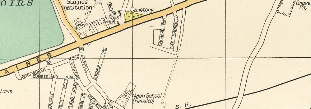 ASHFORD STAINES-UPON-THAMES. Stanwell Feltham Heathrow Bedfont 1933 old map